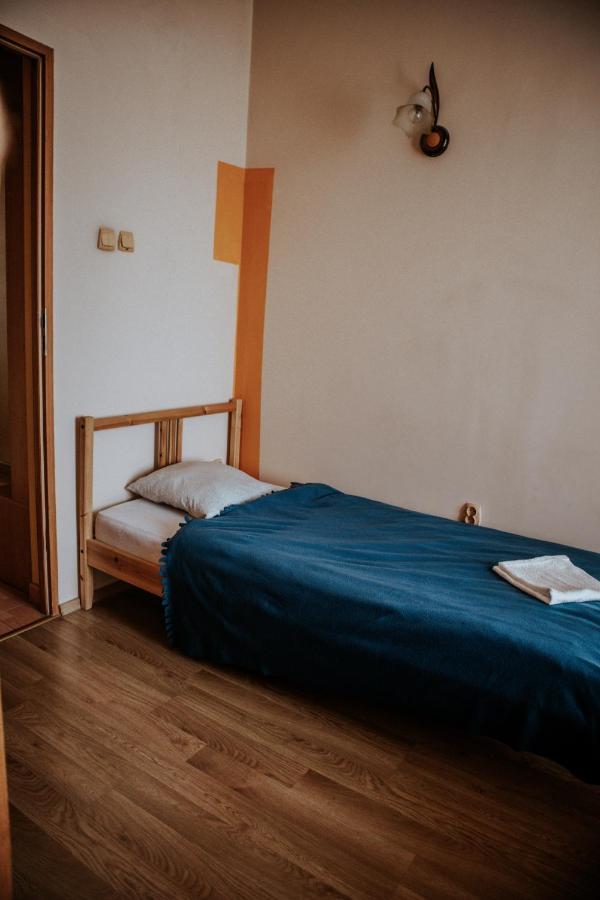 كراكوفيا Cozy And Cheap Room In Old Town المظهر الخارجي الصورة